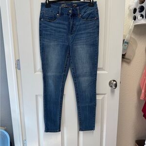 Seven7 Women's Skinny Jeans in Classic Blue